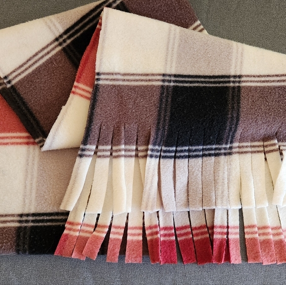 Handmade Accessories - Polar fleece scarf handcut